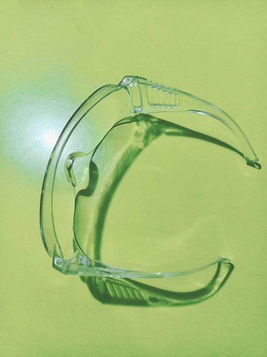 Продаются очки защитные