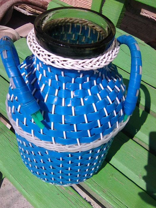 Продавам плетен буркан и др.