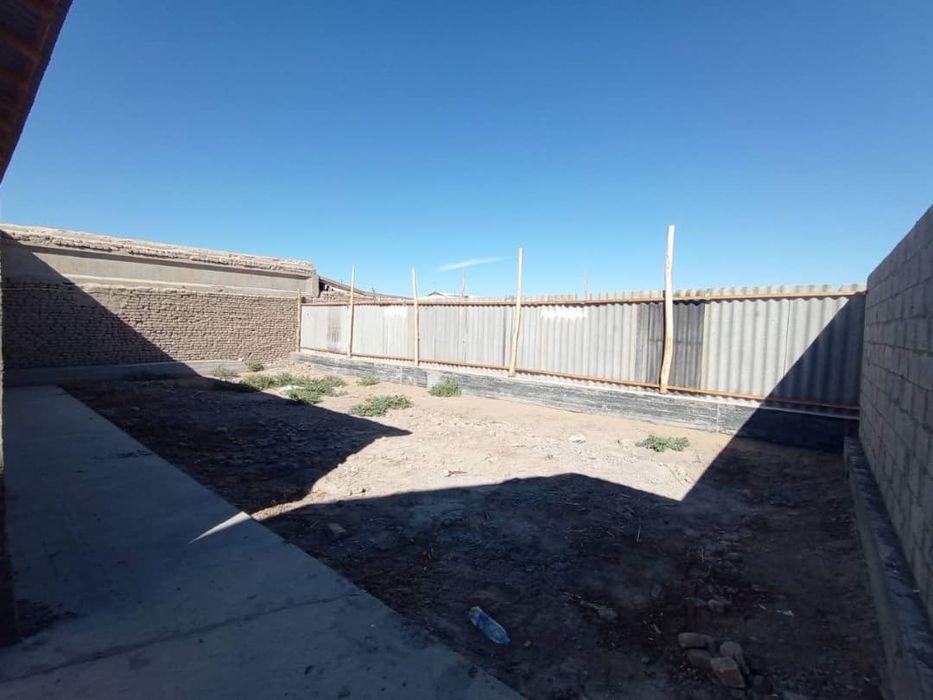 Ховли жой сотилади Мол бозорни кучасинда, , 2,4 сотих