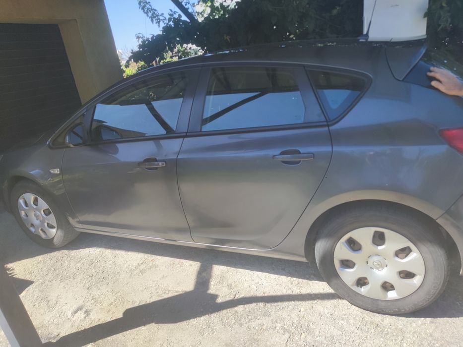 Unic proprietar vând Opel Astra J