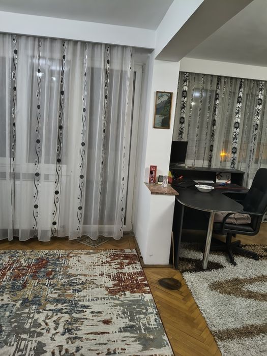 Închiriez apartament  Oradea ultra central