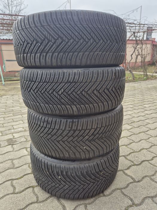 Anvelope Allseason 245 40 18. Continental  225. 45.18