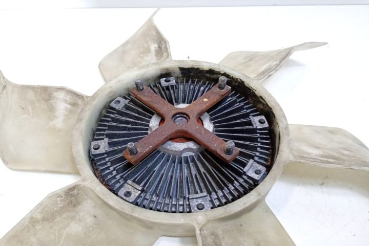 Vascocuplaj  cu paleta Mitsubishi Pajero a 3-a generatie (facelift)