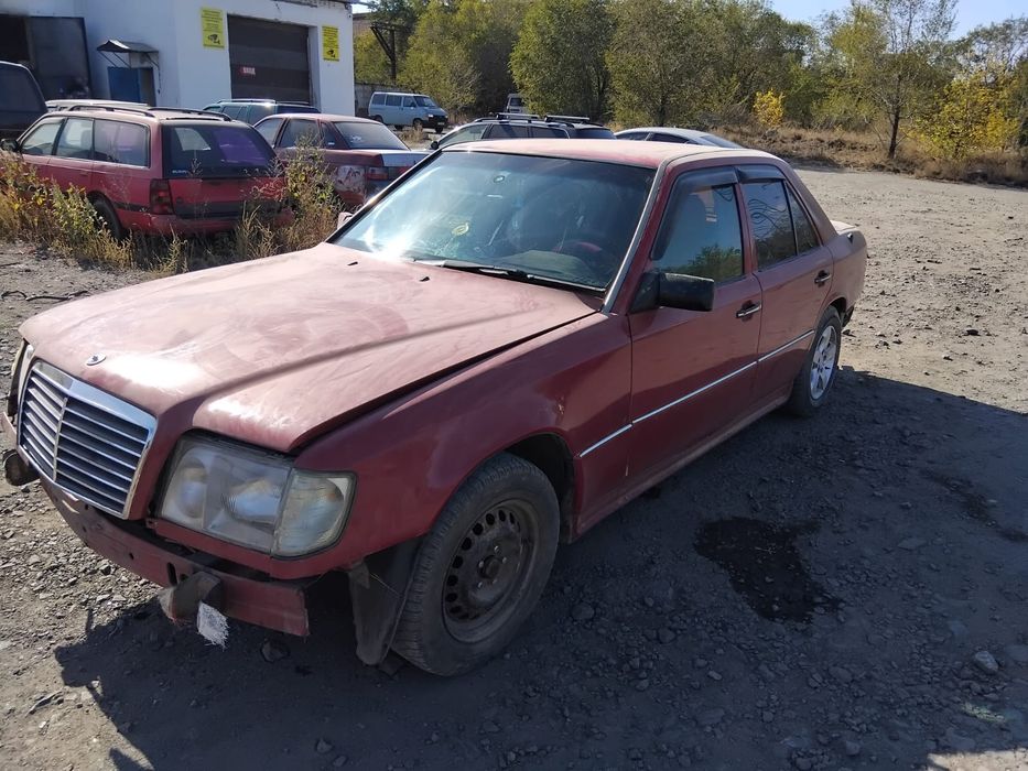 Продам Мерседес 220Е
