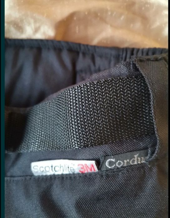 Vând pantaloni moto, waterproof
