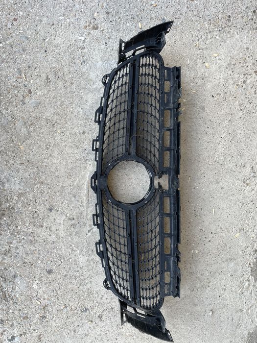 Диамантена решетка за Mercedes W213