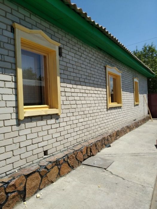 Деревянные окна, ставни