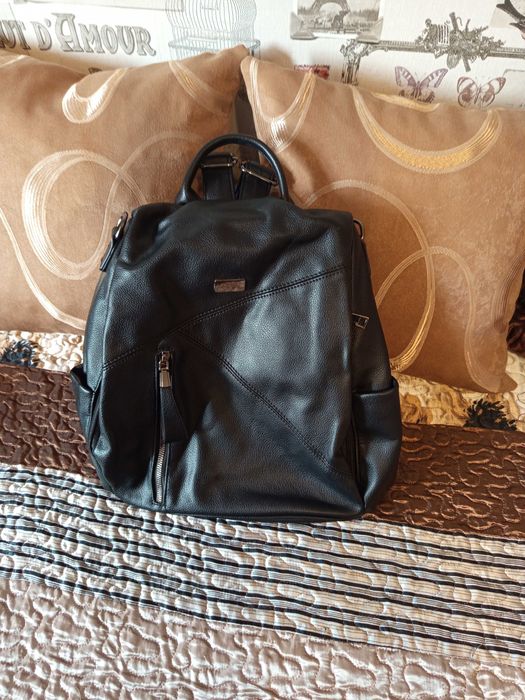 Нови дамски чанти с етикет