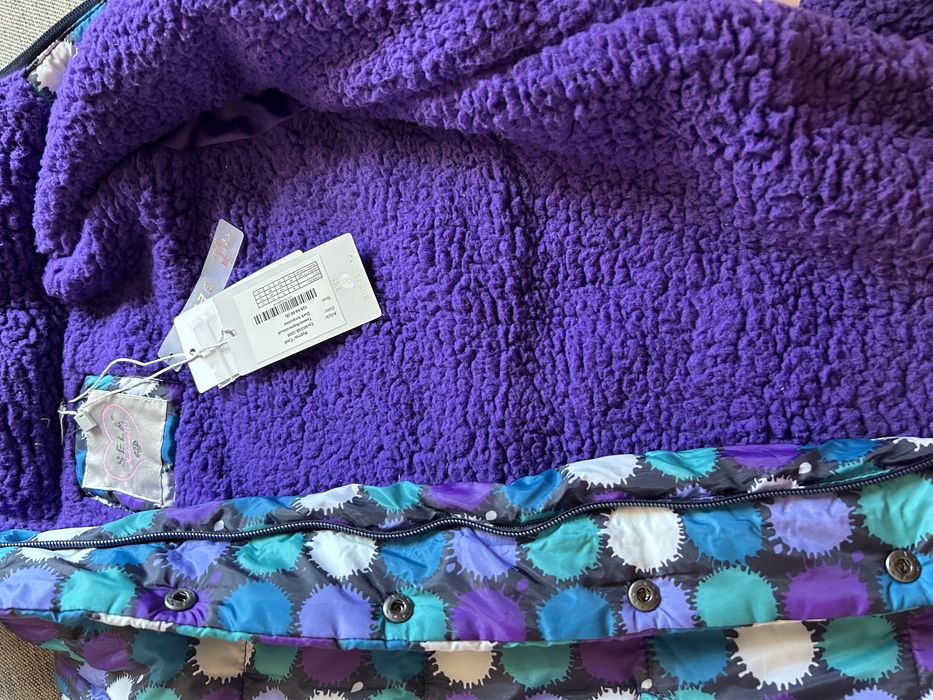 Продам куртку детскую