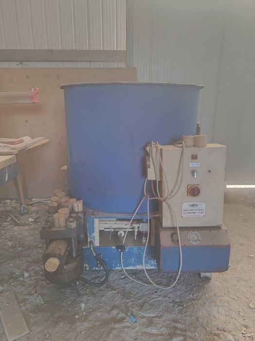 Vand masini pentru atelier de tamplarie