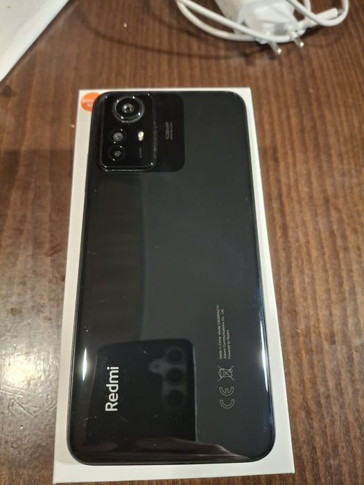 Xiaomi 12  256/8