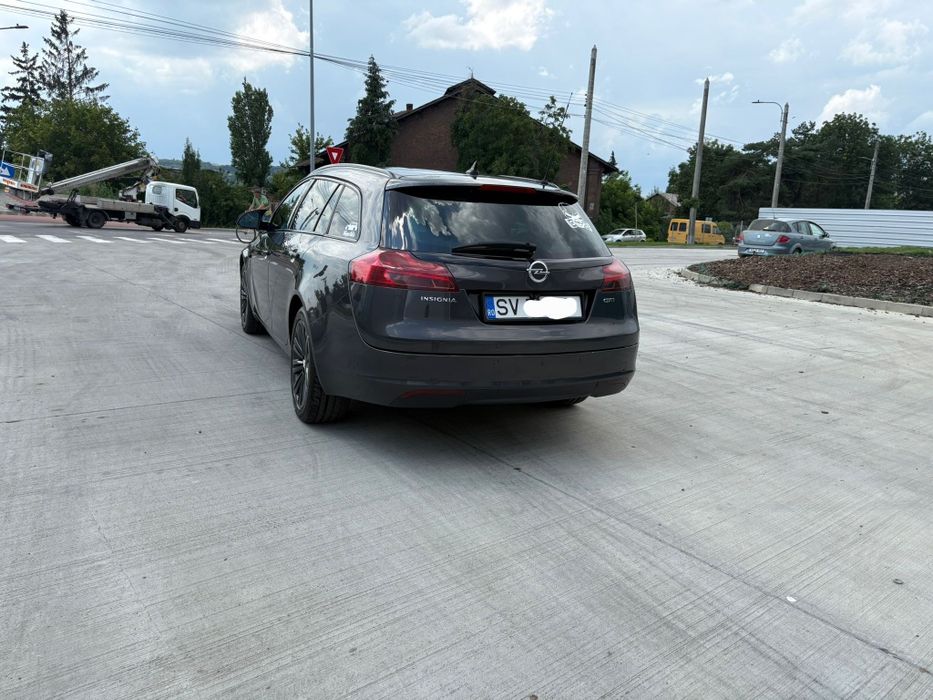 Vând Opel Insignia!
