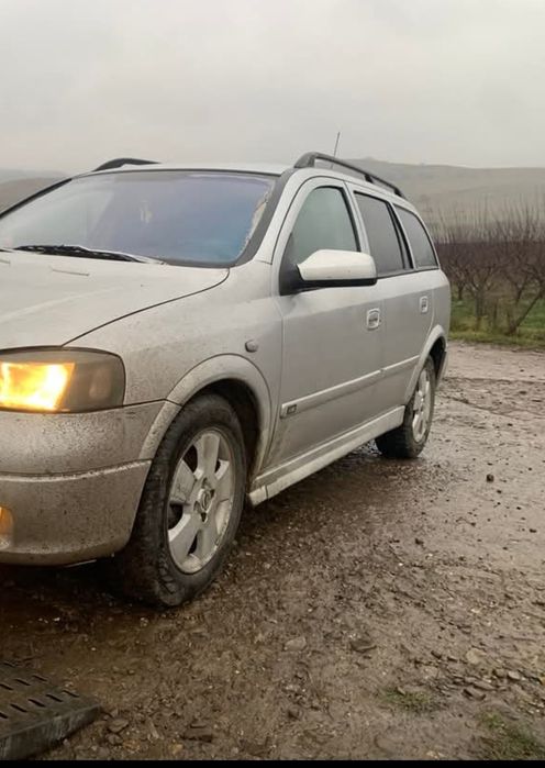 Piese Opel astra 1.7 Cdti, radiator, electromotor, alternator, etc.