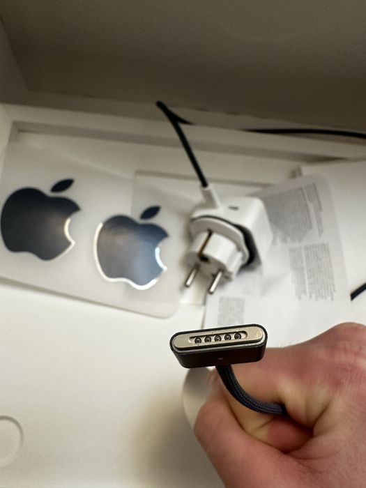 Mackbook air 2023 m2 (не перекуп)