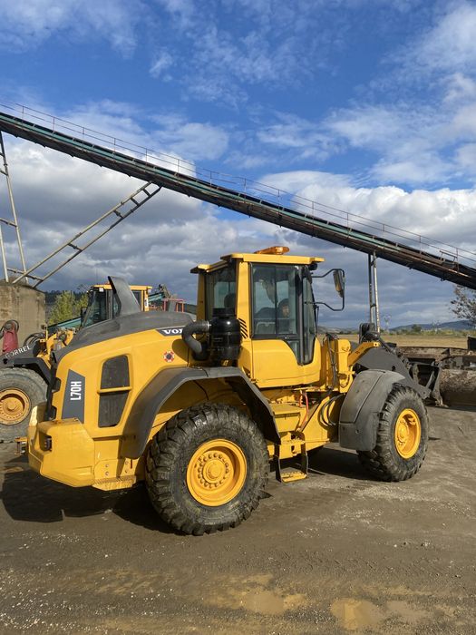 Vand sau inchiriez Incarcator frontal VOLVO L 70 H