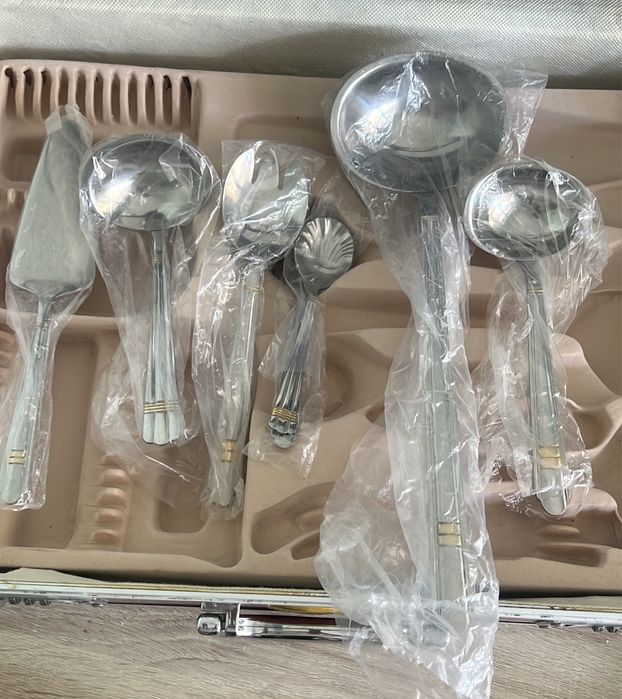 Набор столовых приборов