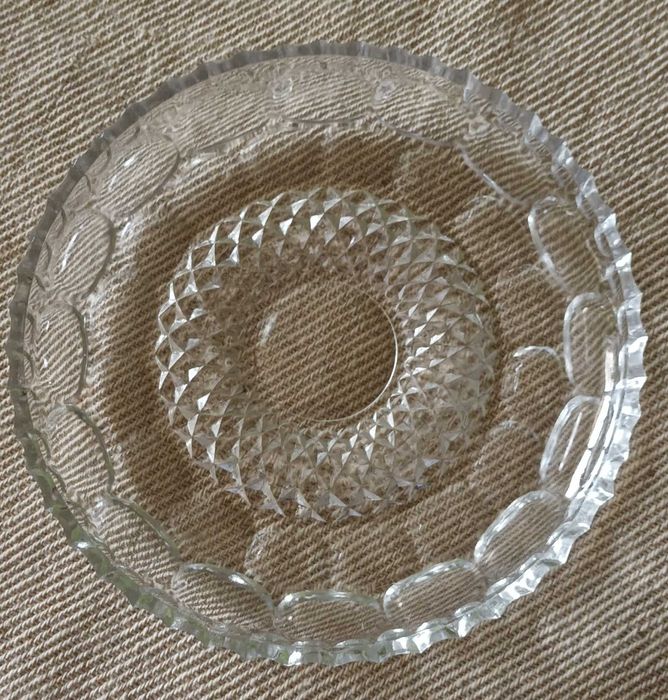 Ордьоври, чаши и прибори