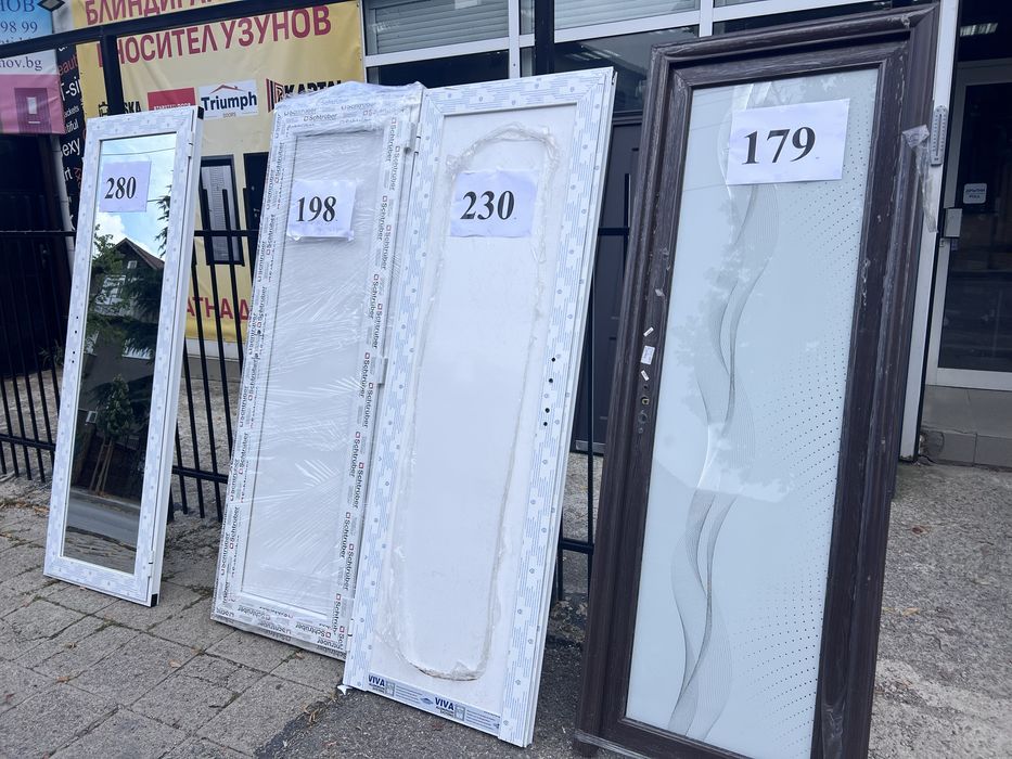 Врати за баня налични 68/200 Орландовци