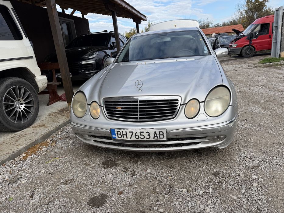 Мерцедес W211 2.7 дизел 2006 Г 6 ск само на части