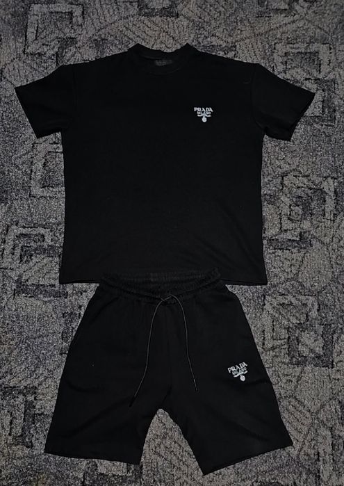 Compleu Prada, Tricou si Pantaloni