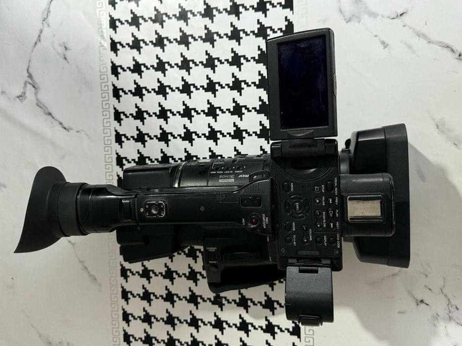 Камера sony  nx5