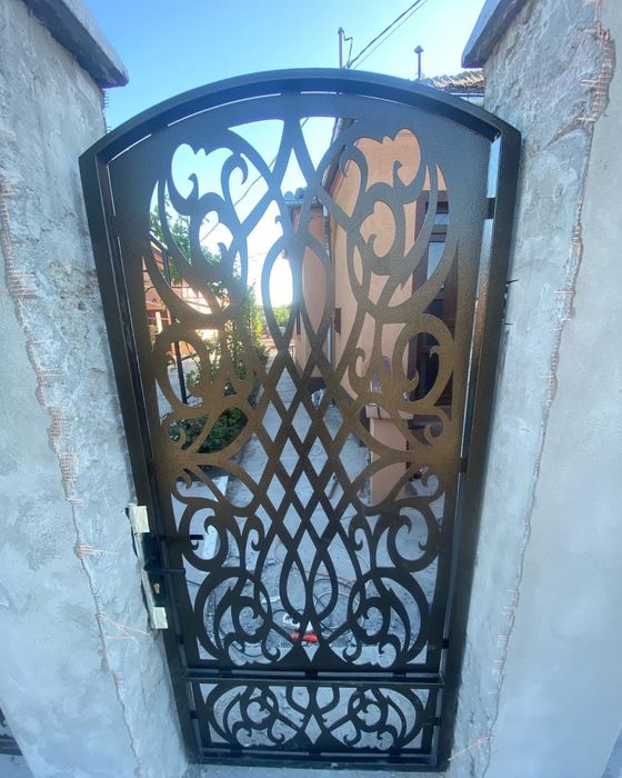 Porti Garduri din Tabla debitate vopsit electrostatic