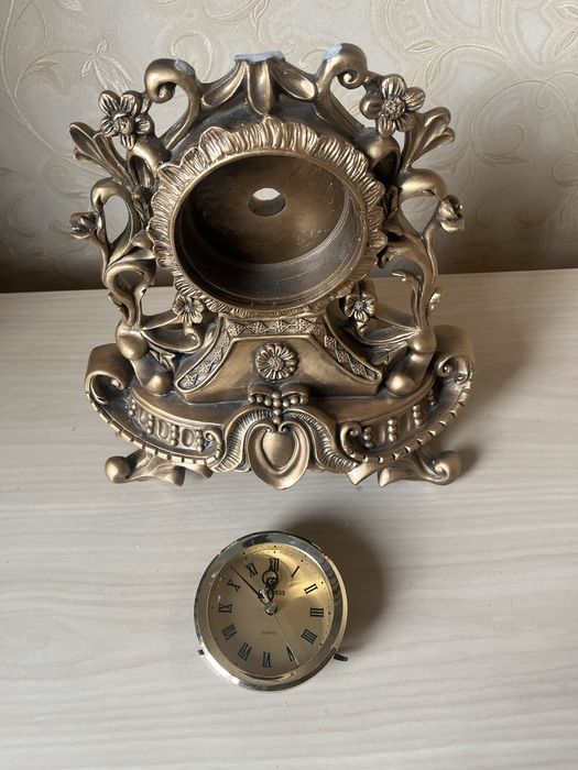 Часы настольные GODDES Quartz