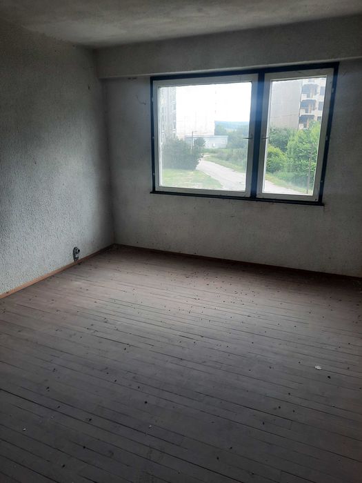 Продава се Тристаен апартамент в Радомир - 85 кв.м за 516 €/кв.м - Снимка #3