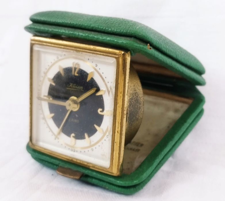 Ceas de masă mecanic Kaiser vintage cu 2 rubine.