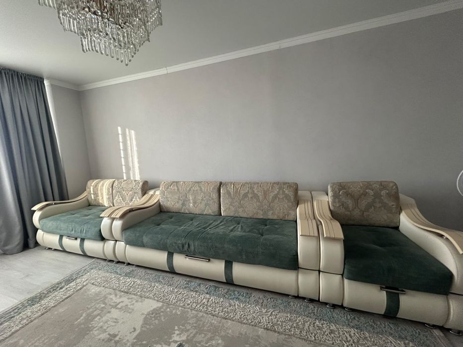 Срочно продам диван