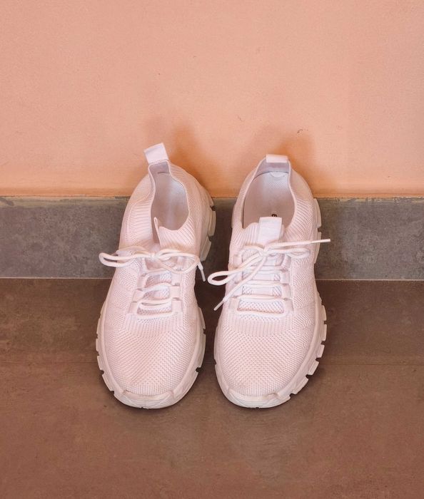 Детски маратонки бели