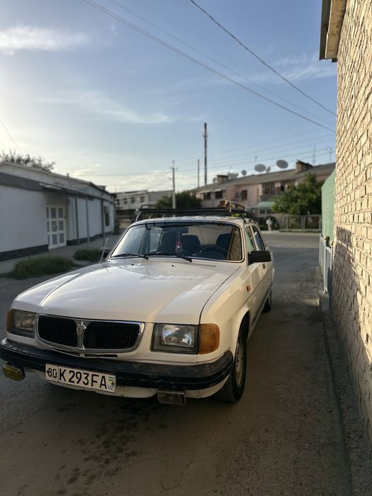 Gaz Volga 3110.