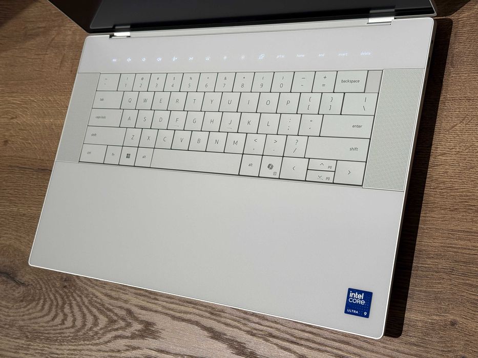Nou-Sigilat 3 Ani Garantie Laptop Dell XPS 16 Premium Ultra 7 255H 32GB Ram NVIDIA RTX 5060 1TB SSD Firma -TVA in STOC AlienStore