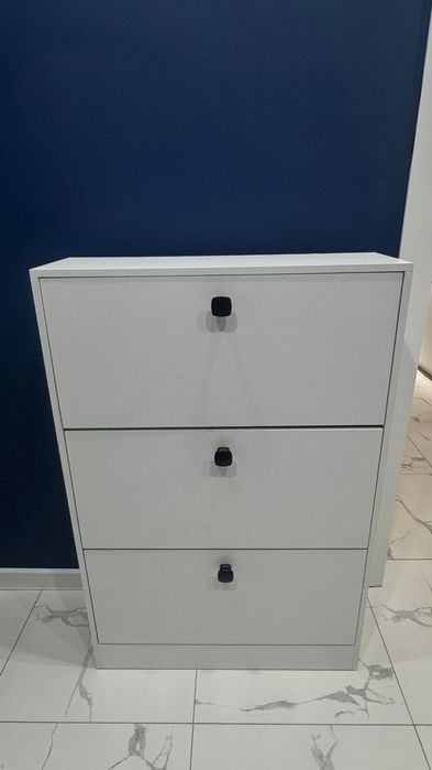 Продам обувницы новые