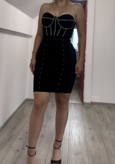 Vand Rochie eleganta