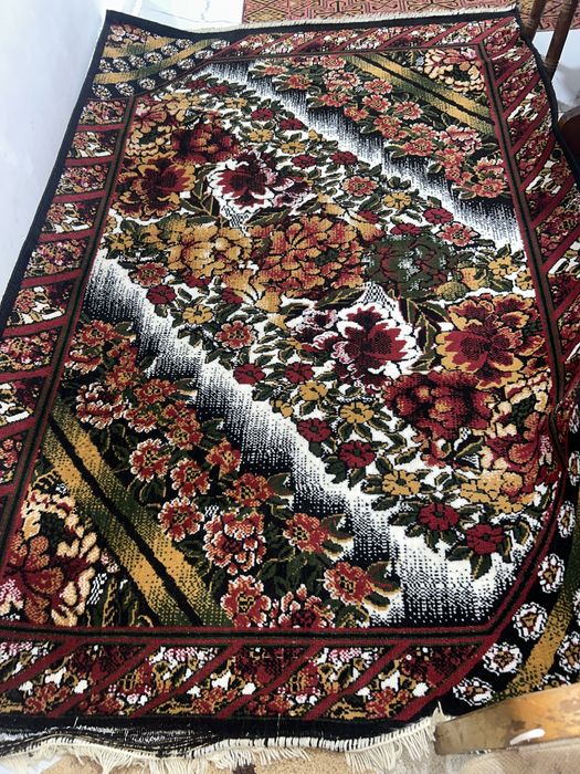 Продаю ковров состояние отличное