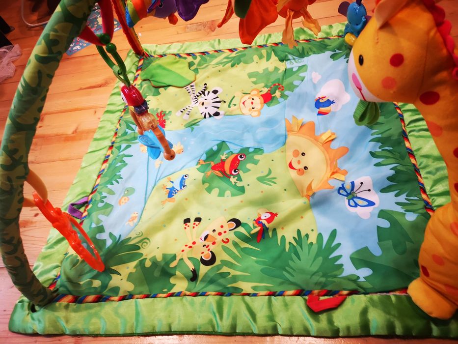 Активна гимнастика fisher price с музика и светлини