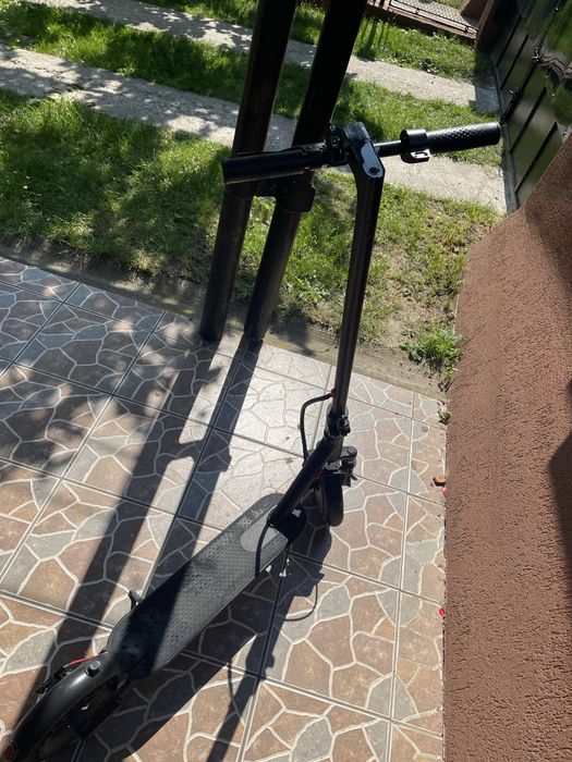 Trotinetă electrică în stare bună, merge perfect