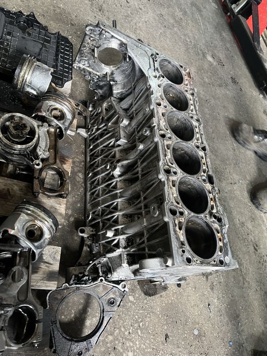 Двигател бмв 3.5д 286 на части ( dvigatel bmw 3.5d 286 na chasti )