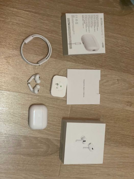 Apple AirPods Pro 2 – NOI Deschise doar pentru poze + Perechi SIGILATE