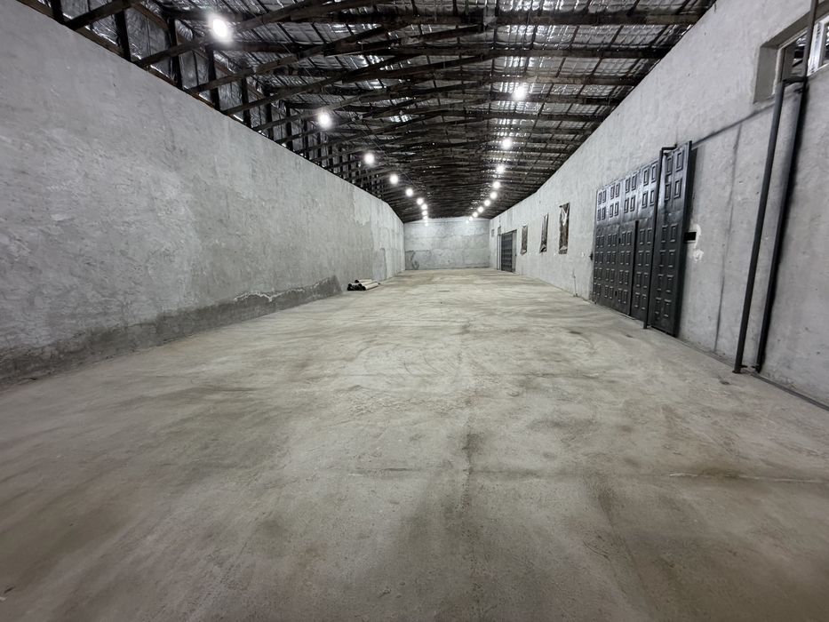 Склад ижарага берилади 800 квадрат Офислариям бор