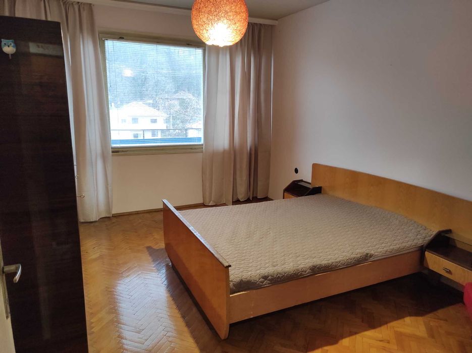 Дава се под наем Тристаен апартамент в Габрово, Център - 75 кв.м за 178.5 € - Снимка #4