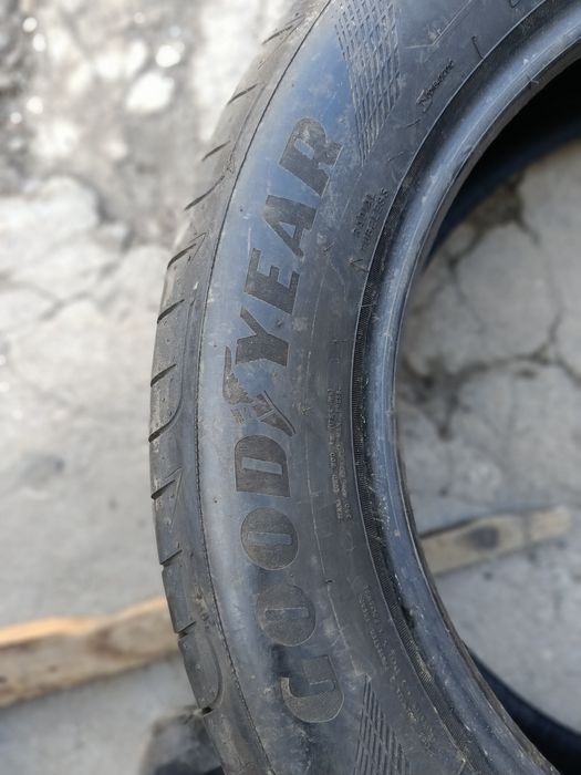 Летни гуми -2023г.-18цола-235/55-1бр.-150лв."GOOD YEAR"-като нови