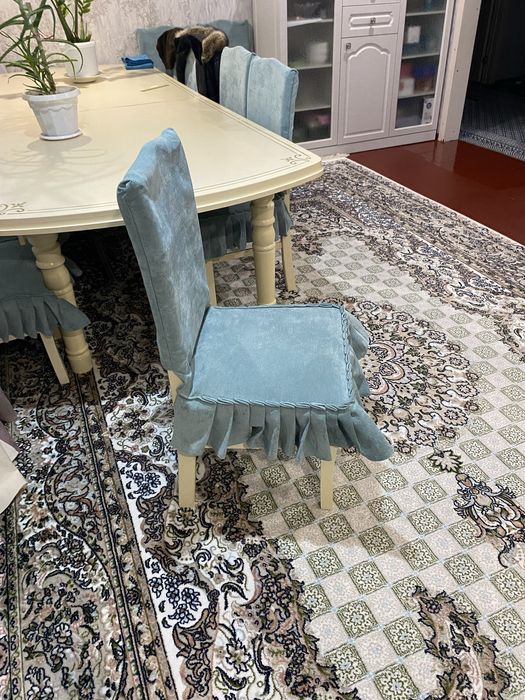 Стол  хорошем состояни 3-3.5м