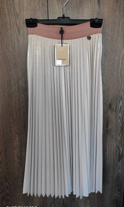 Twinset уникална нова с етикет розова пола солей еко кожа