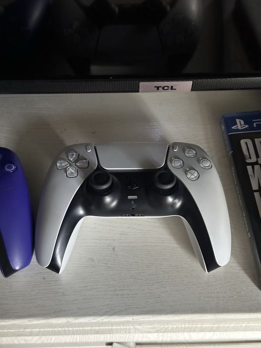Продаю Playstation 5