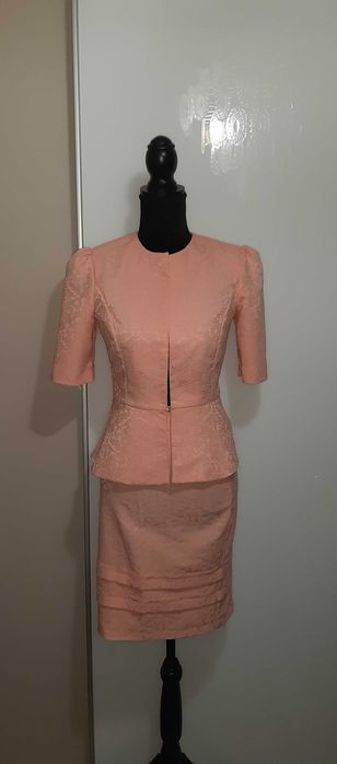 Costum roz FOFY brocart baroc superb