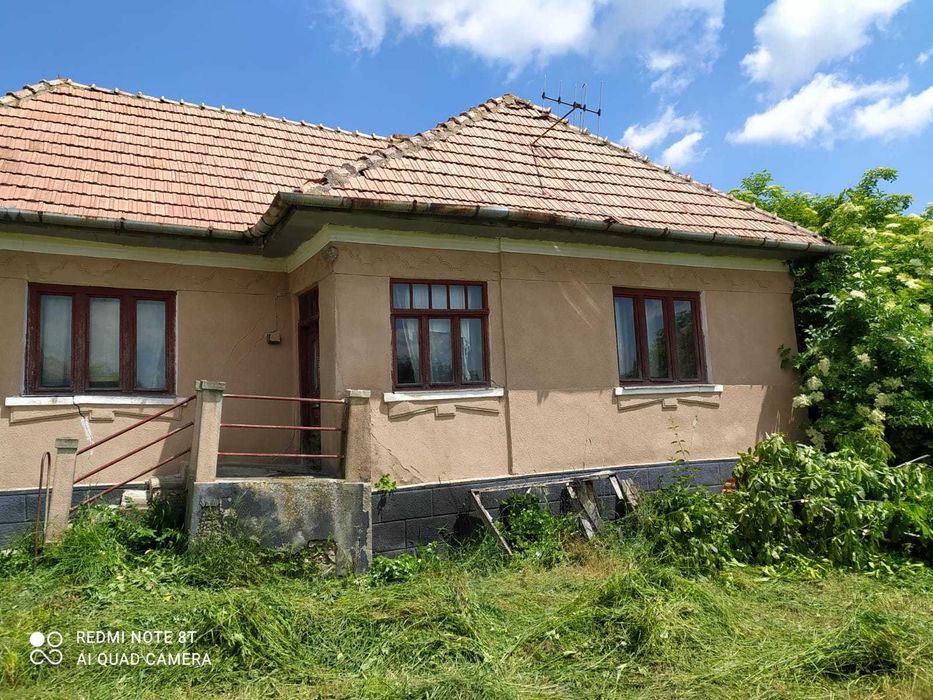 Casa individuala, 2 camere si teren intravilan in suprafata de 1500 mp