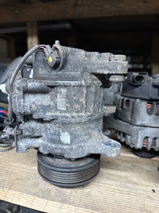Compresor aer conditionat Bmw f10 f07 f11 f20 f21 f25 2.0d n47 184cp