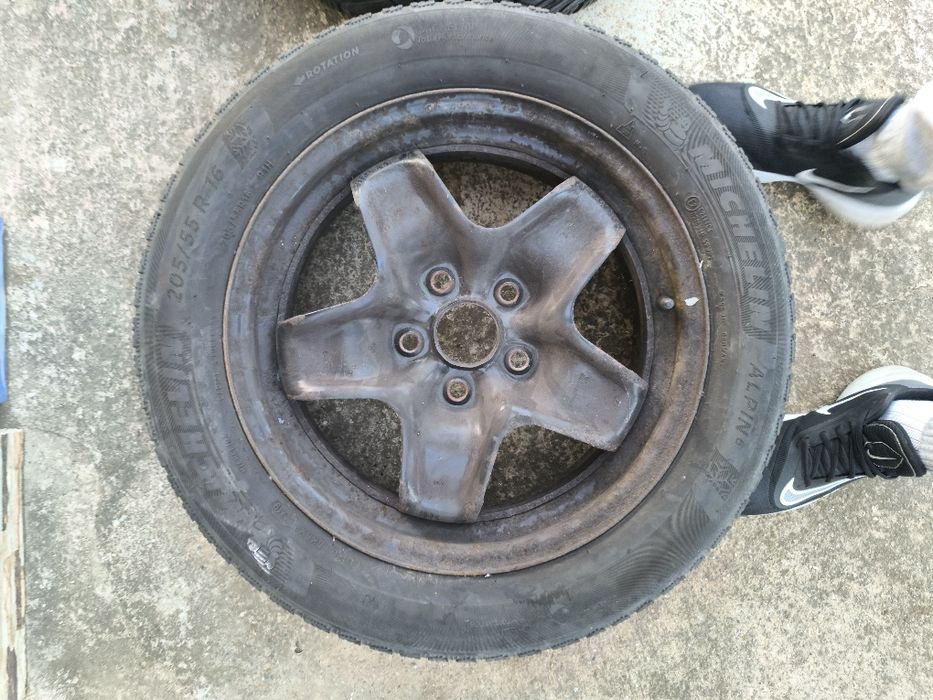 Джанти с тасове 16r 6.5j et 50 и 4 гуми към тях